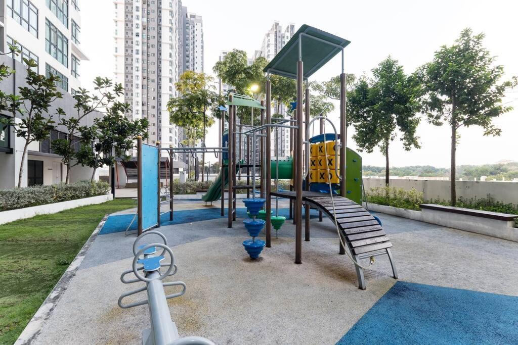Conezion Residence Putrajaya 3Br6Pax Ioi City Mall Εξωτερικό φωτογραφία